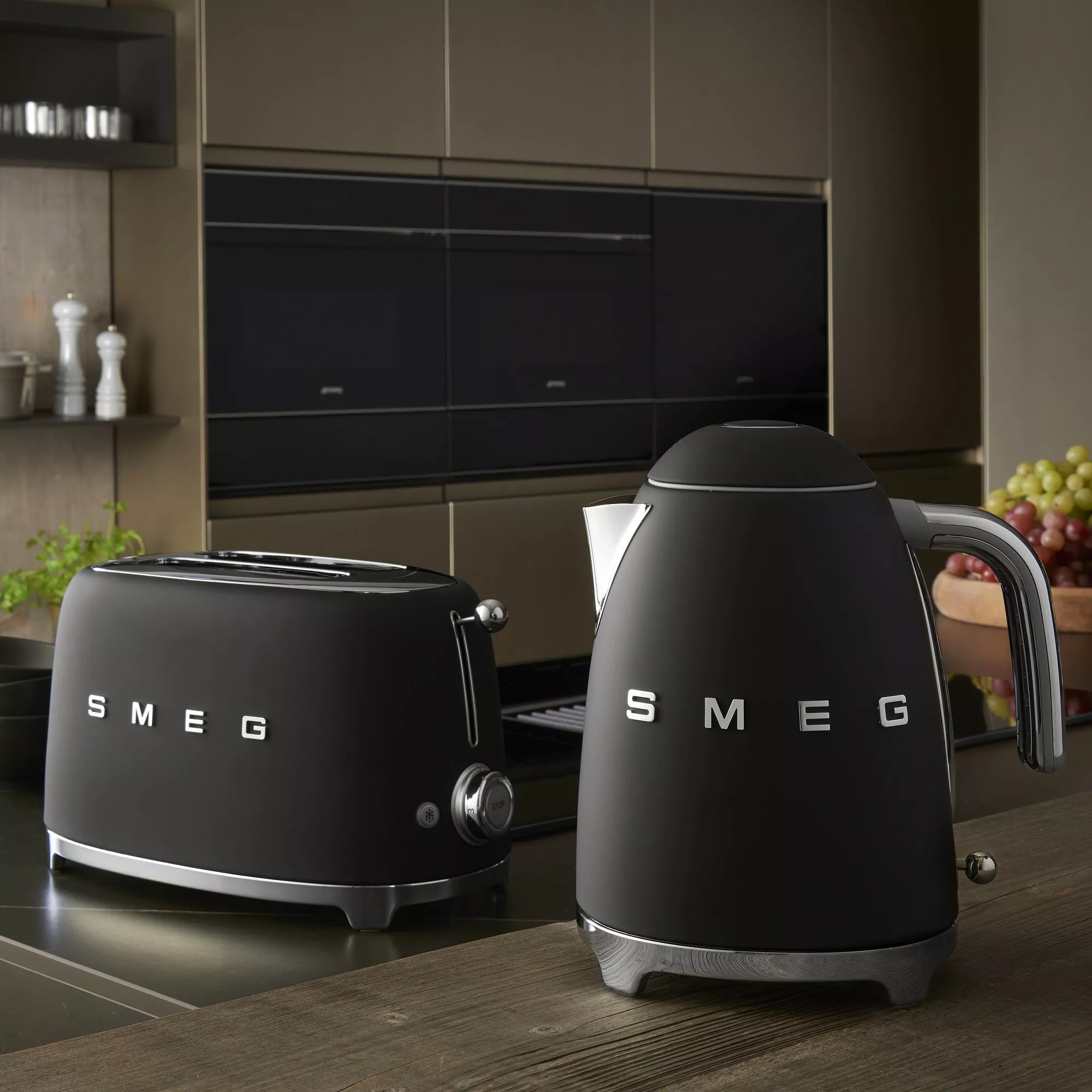 Smeg Toaster 2 Slices, Matt Black - Image 4