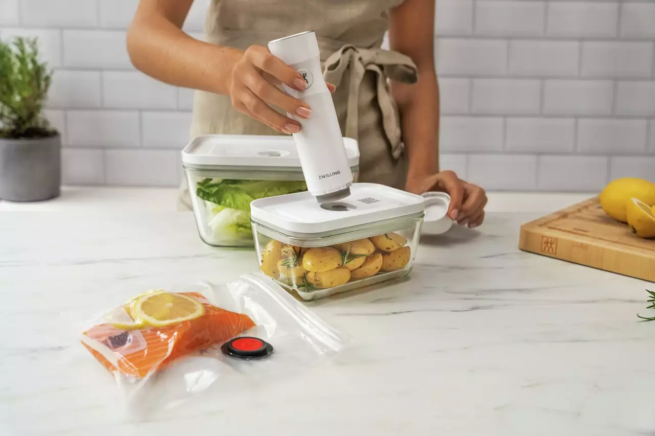 Zwilling Fresh & Save Aloituspakkaus Vakuumipumpulla / Pussit / Rasiat Lasista, 7 Palaa - Image 4